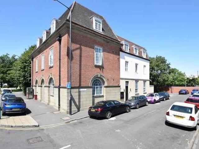 House for sale in Feckenham, City Of Bristol
