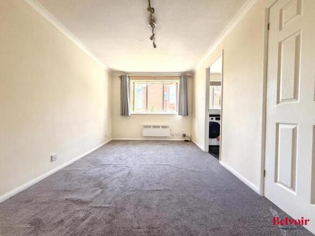 Maisonette for sale in Golden Valley, Gloucestershire