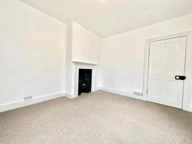 Maisonette for sale in The Bridge, Kent