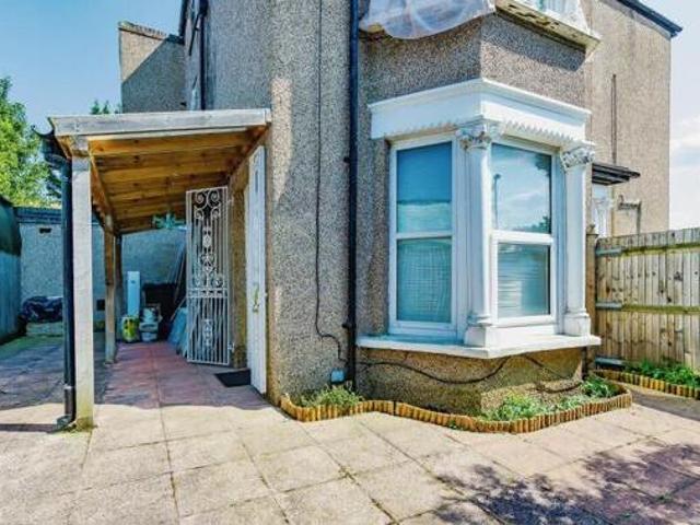 House for sale in London Borough of Croydon, Thornton Heath