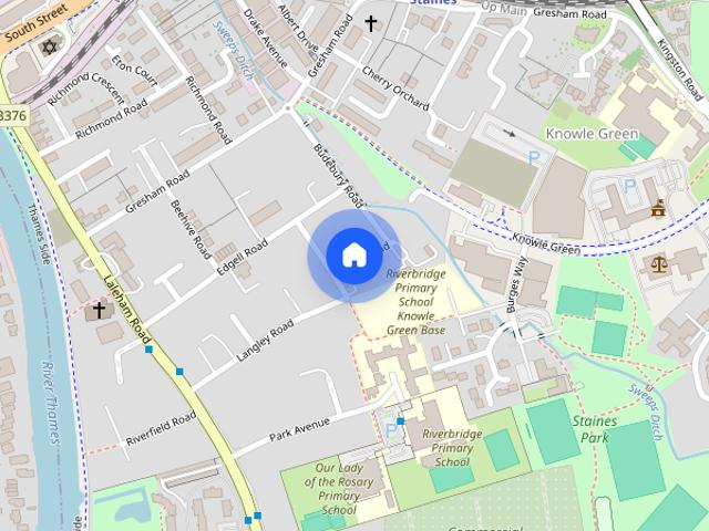 Apartment for rent in Knowle Green, Lower Halliford