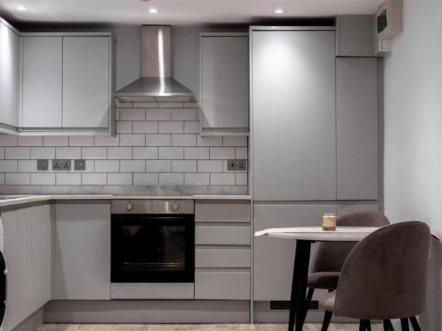 Flat for rent in Nutfield, Tandridge