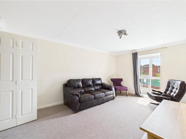 House for rent in Newtown, Reading