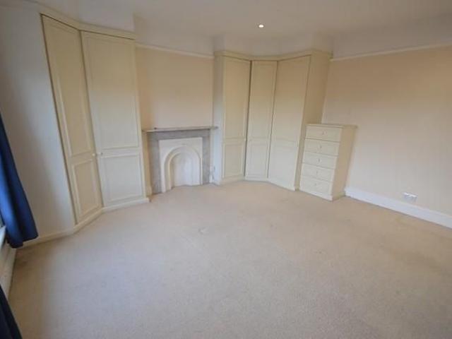 House for rent in Holloway Hill, Fole