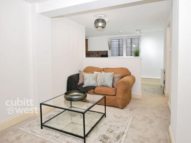 House for rent in Roffey, Horsham