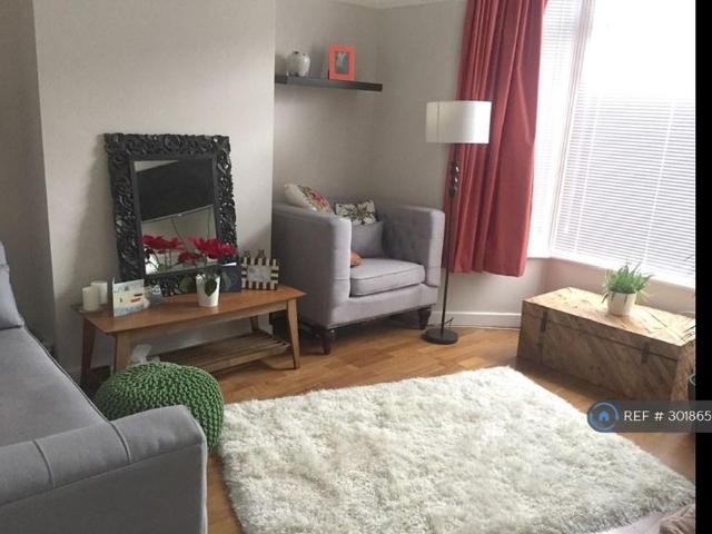 House for rent in Palmers Green, Greater London