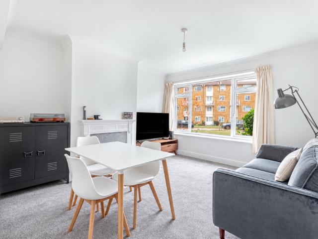 House for rent in Five Acres, Hertfordshire