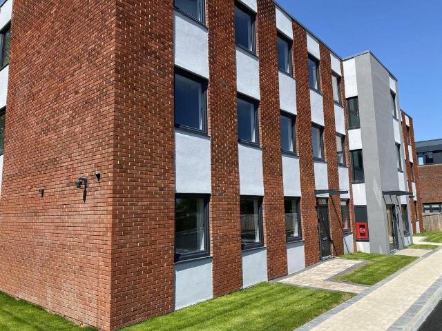 Flat for rent in Fleet, Hart