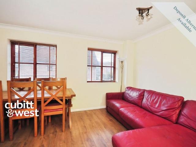 House for rent in Pachesham Park, Surrey