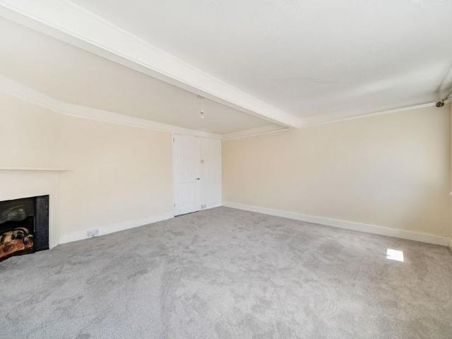 House for rent in Fole, Surrey