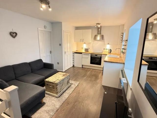 House for rent in Weybridge, Elmbridge