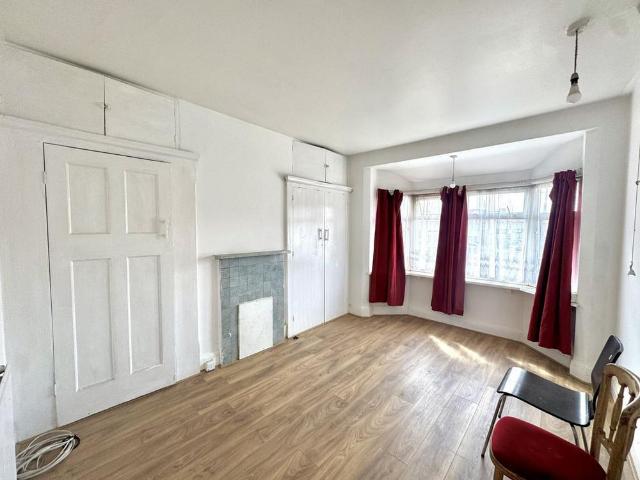 House for rent in London Borough of Ealing, Greater London