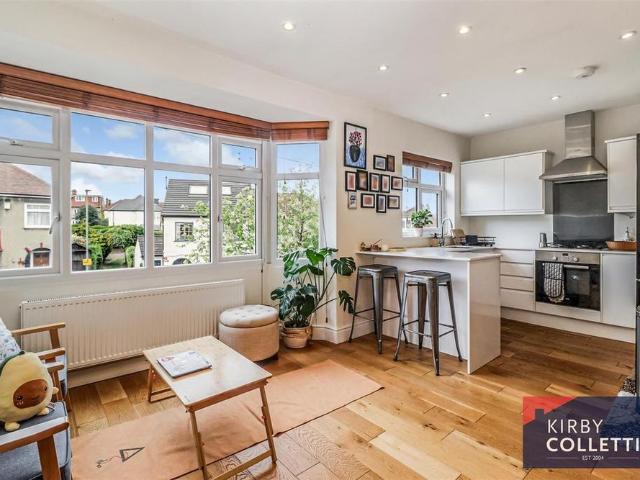 House for rent in Brunswick Park, Greater London