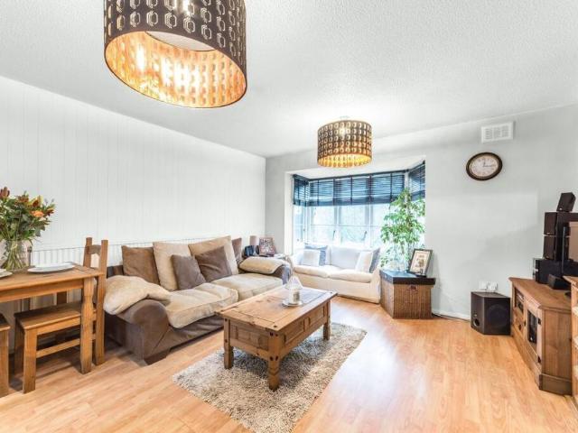 House for rent in Oad Street, Kent