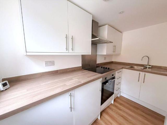 House for rent in Roselands, Eastbourne