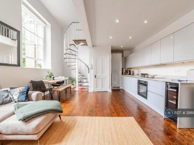 House for rent in Charlton Riverside, Greater London