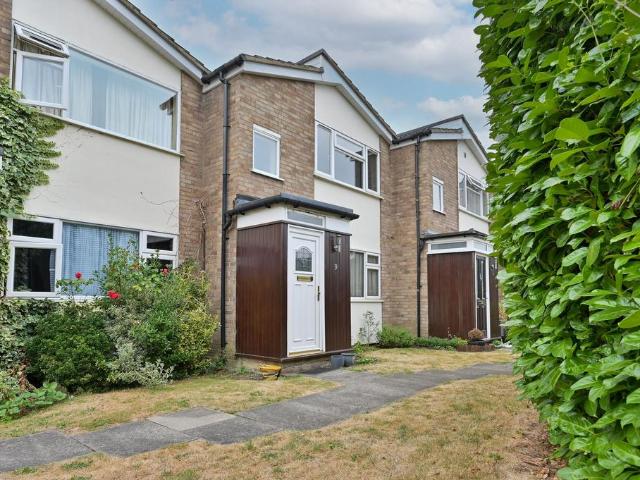 Flat for rent in Watford Heath, North Watford