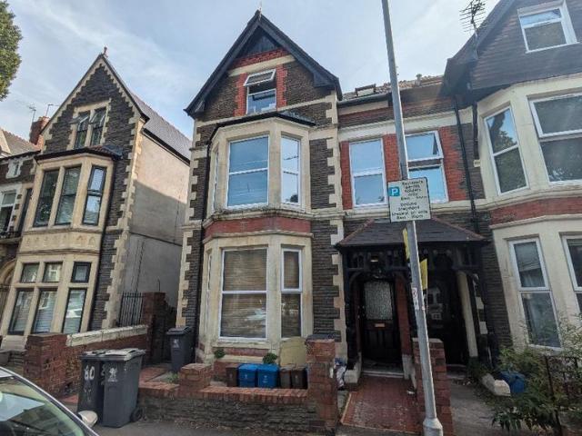 Flat for rent in Plasnewydd, Falcon Lodge