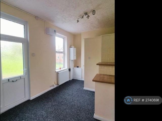 Flat for rent in Nangreaves, Wales