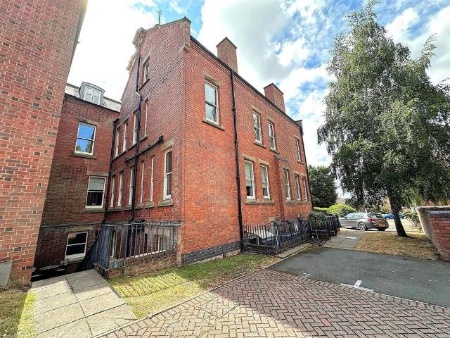 Flat for rent in Wordsley, West Midlands