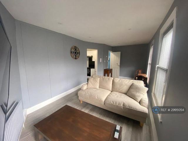 House for rent in St. Mildred's, The Bridge