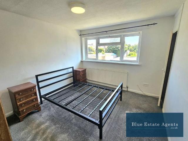 House for rent in London Borough of Hounslow, Greater London