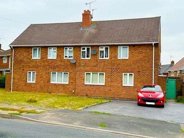 Flat for rent in Wood End, Wednesfield