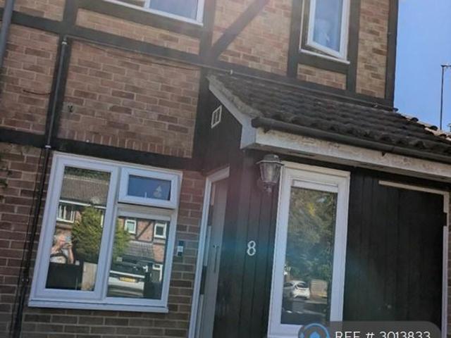 Flat for rent in South Ham, Priest Down