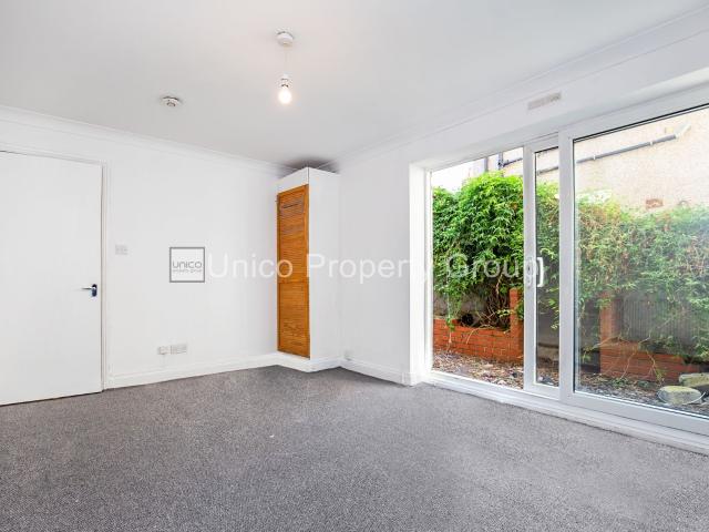 Apartment for rent in Barnes Cray, Greater London
