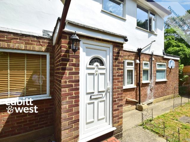 Apartment for rent in London Borough of Croydon, Purley
