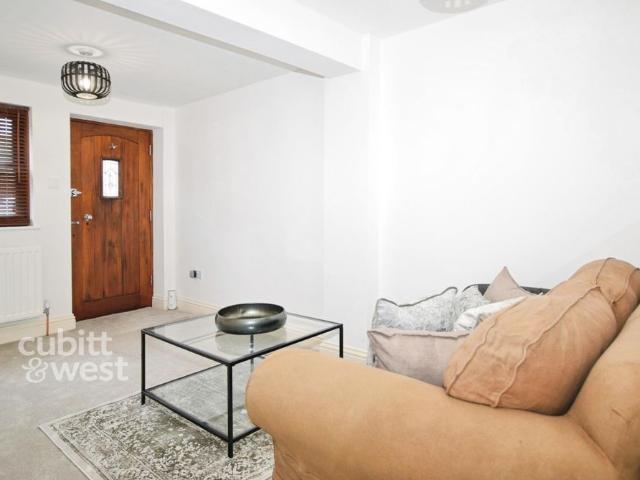 House for rent in New Town, Horsham