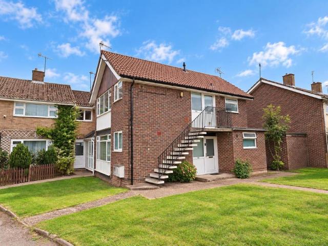 Flat for rent in Pouchen End, Hertfordshire