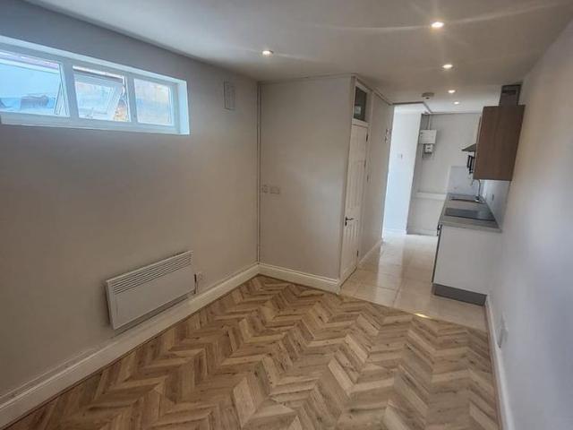 House for rent in London Borough of Hounslow, Greater London