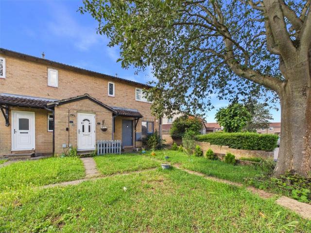 Flat for rent in Hampton, Greater London