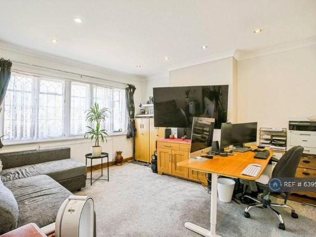 House for rent in London Borough of Croydon, Greater London