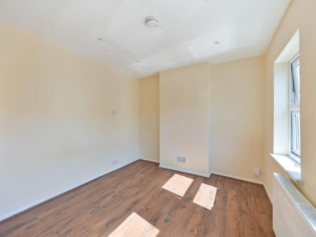 House for rent in Dee Park, Reading
