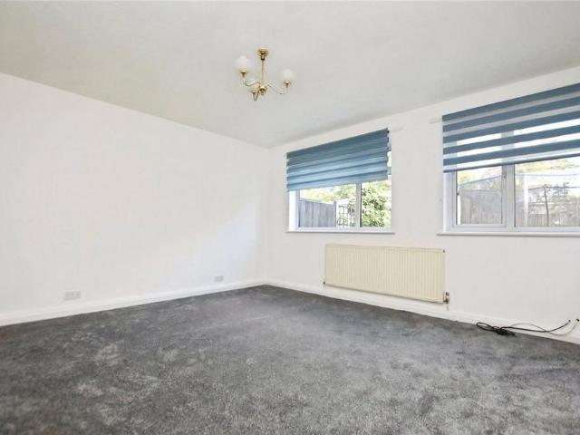 House for rent in London Borough of Redbridge, Greater London