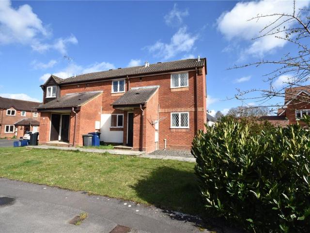 Flat for rent in Fole, Surrey
