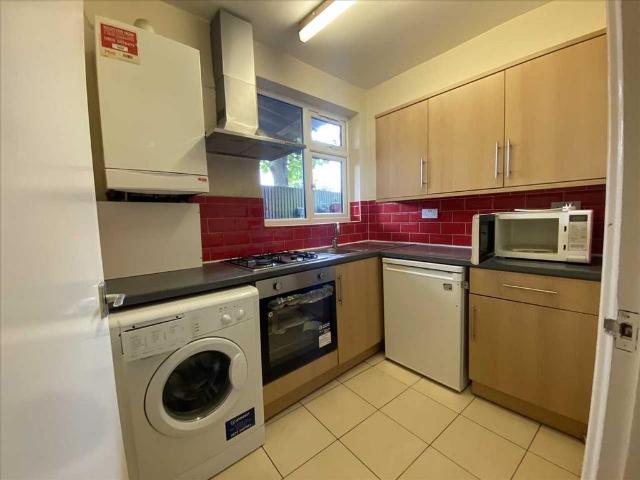 Flat for rent in Wealdstone, Greater London