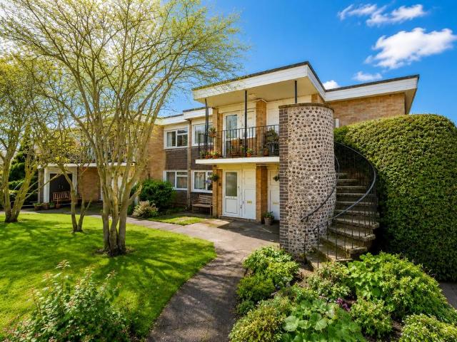 Flat for rent in St Albans, Five Acres