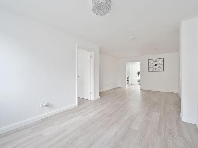 House for rent in North Watford, Watford