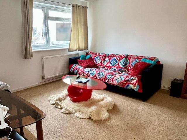 House for rent in Colindale, Greater London