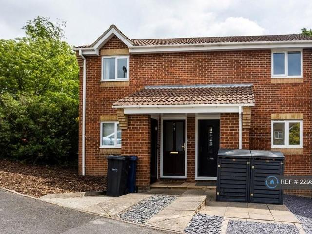 House for rent in Fole, Surrey