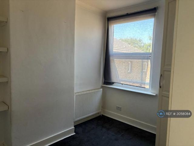 House for rent in London Borough of Croydon, Greater London