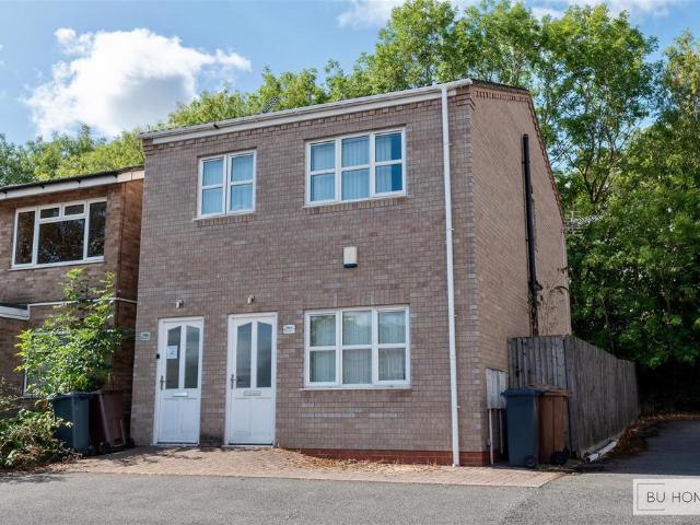 Flat for rent in Elmdon, West Midlands