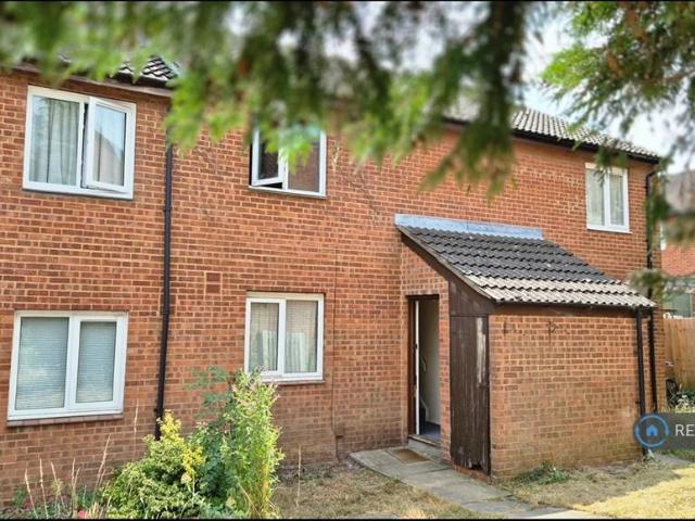 Flat for rent in Old Wolverton, Milton Keynes