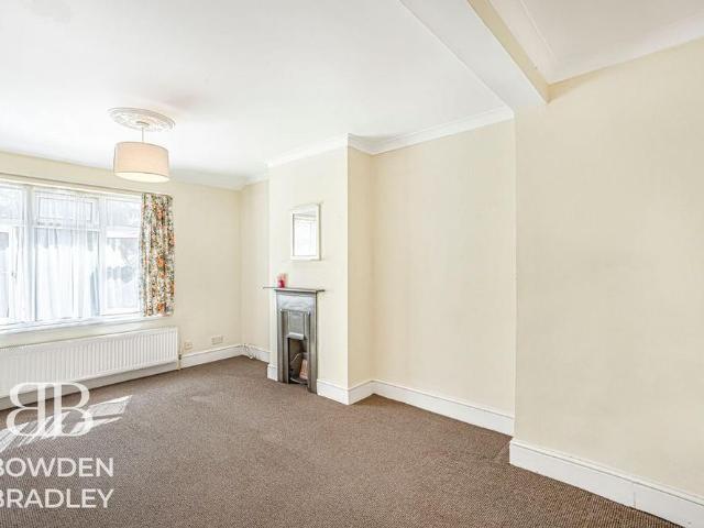 House for rent in Gants Hill, Greater London