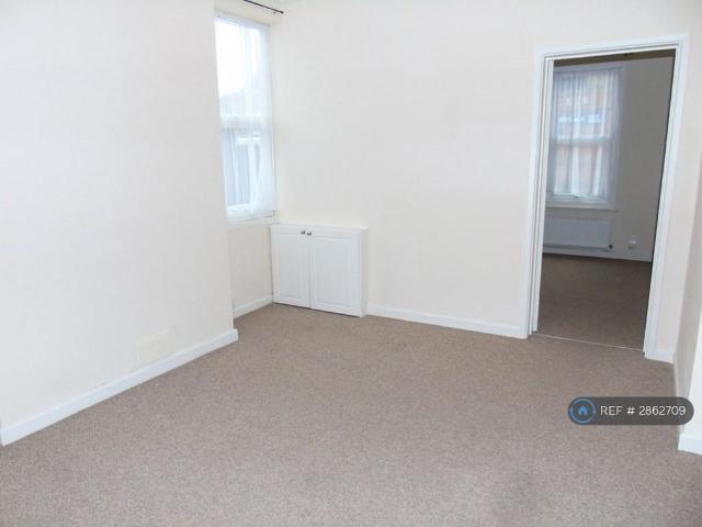 House for rent in Kings Barton, Gloucester
