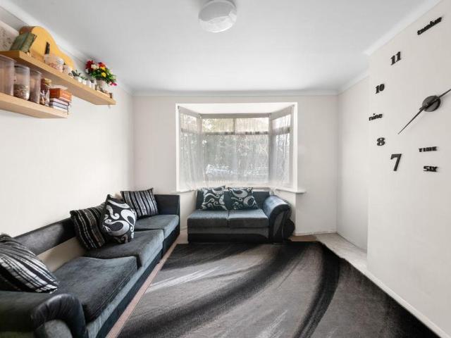 House for rent in London Borough of Ealing, Greater London