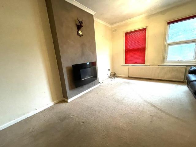 House for rent in Woodside, North Watford